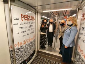 Ferrocarrils col·labora amb Dincat i Catalònia Fundació Creactiva per millorar l’atenció a les persones amb discapacitat intel·lectual usuàries del transport