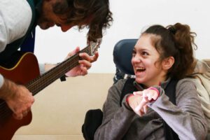 Els centres d’educació especial se senten invisibles davant la decisió del Govern d’eliminar les quarantenes només a les escoles ordinàries