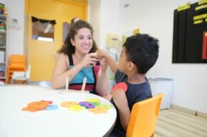 Dincat urgeix un ensenyament de qualitat, sense discriminació i en igualtat d’oportunitats pels infants i joves amb discapacitat intel·lectual