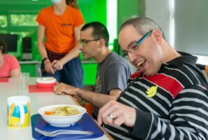 El sector de la discapacitat intel·lectual s’indigna davant l’acord de pressupostos d’ERC i PSC